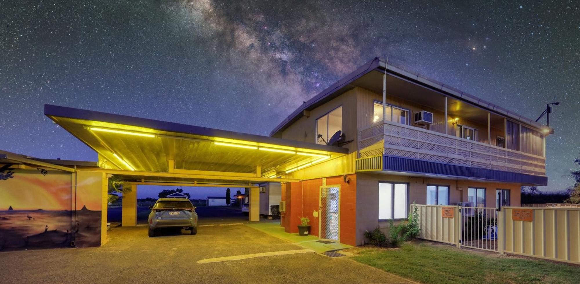 Artesian Motor Inn Under New Management Rams Motel Coonamble Exterior photo