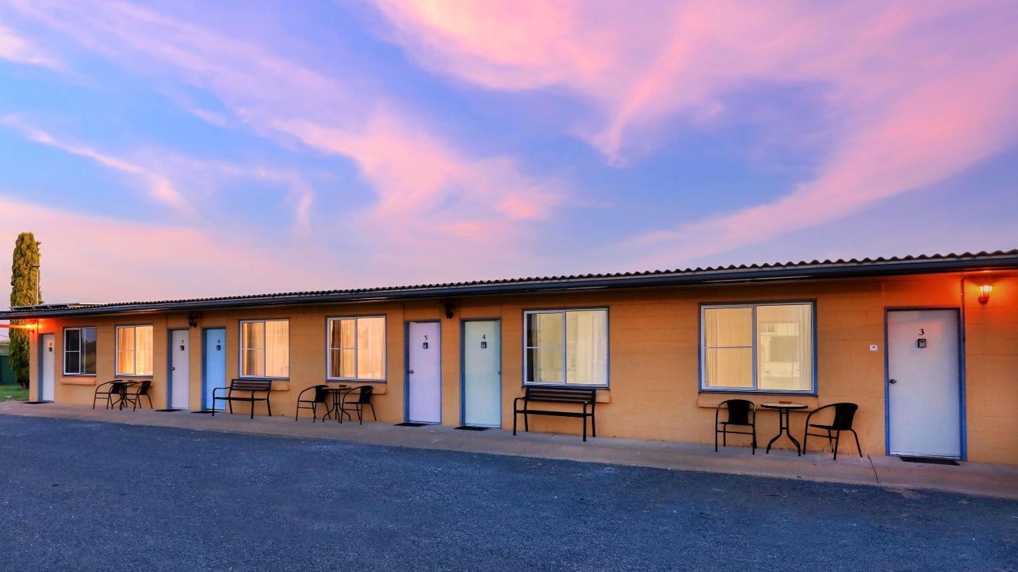 Artesian Motor Inn Under New Management Rams Motel Coonamble Exterior photo